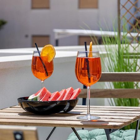 Bonaca Apartments With Terrace And Private Parking Каштела Екстер'єр фото